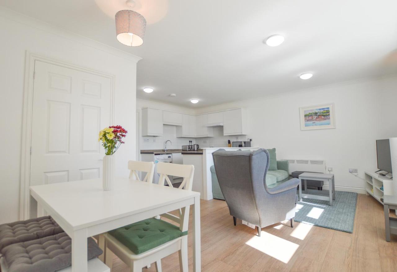 No 8 Westbay Apartment 奥本 外观 照片